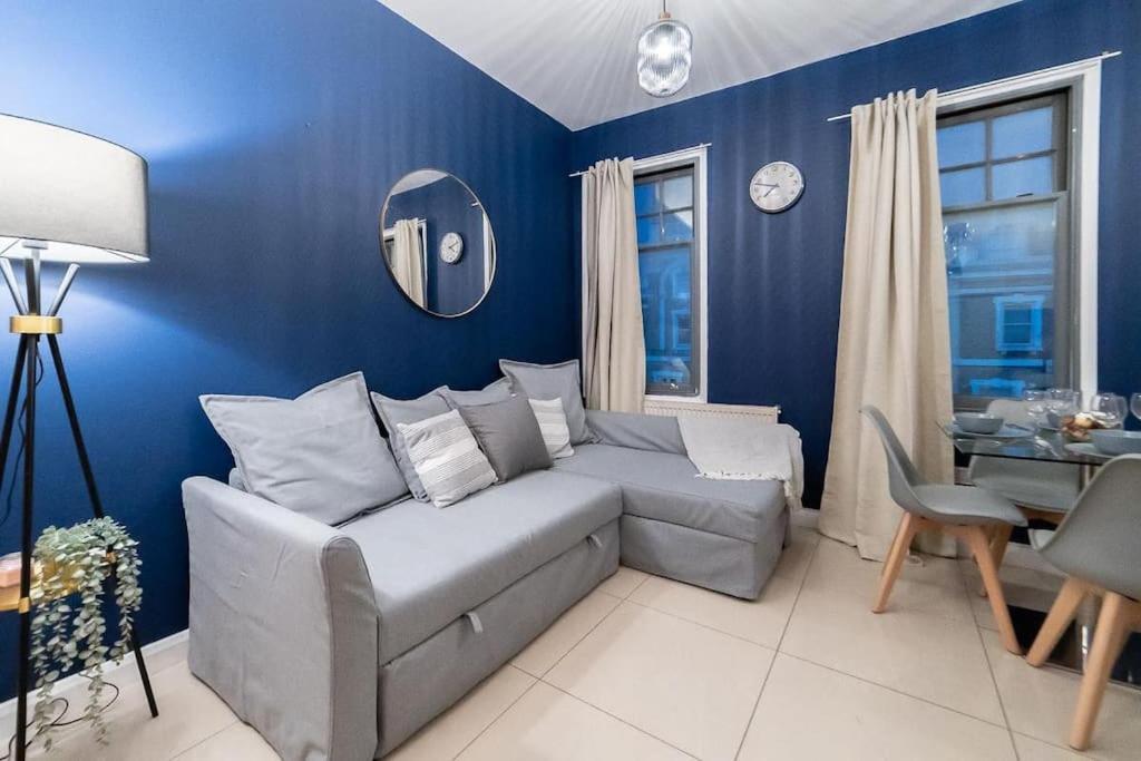 2 Bedroom Apartment London Exterior photo