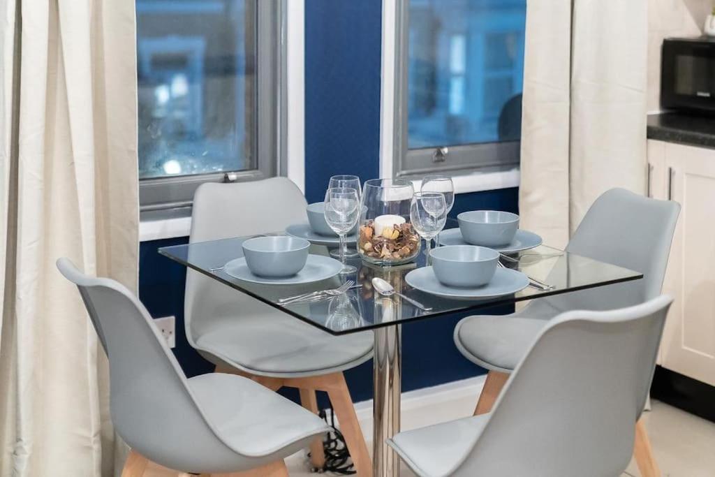 2 Bedroom Apartment London Exterior photo