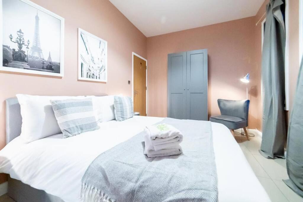 2 Bedroom Apartment London Exterior photo