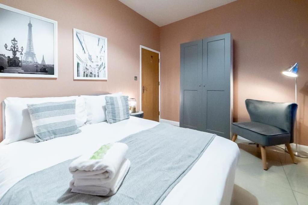 2 Bedroom Apartment London Exterior photo